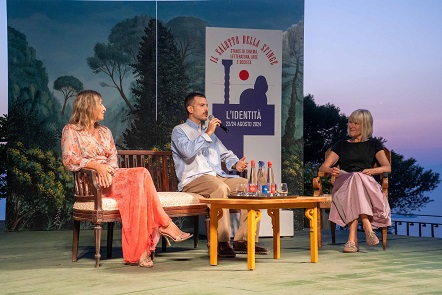 Exploring Identity: The Sixth Edition of “The Salon of the Sphinx”